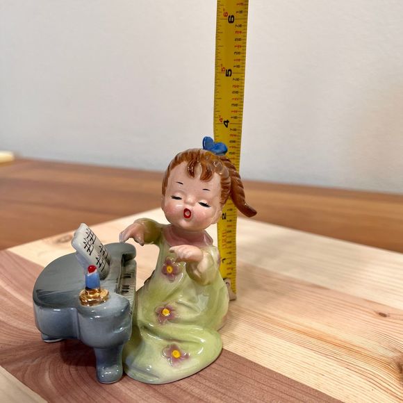 1960s Vintage Josef Originals HAPPINESS SERIES Piano Girl, Ceramic Figurine - Picture 7 of 7